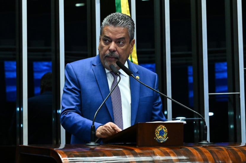 O senador Dr. Hiran na tribuna do Senado (Foto: Jefferson Rudy/Agência Senado)