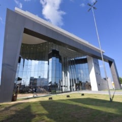 Servidores da Educa&ccedil;&atilde;o Estadual v&atilde;o receber abono de R$3 mil no dia 30