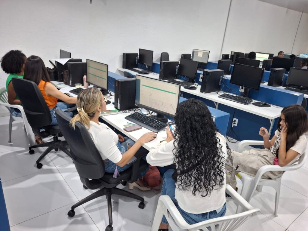 O procedimento é gratuito e tem como objetivo formar um banco de dados de famÃlias que não possuem imóvel próprio, para subsidiar seleções de futuros programas habitacionais do Estado. (Foto: Divulgação) O procedimento é gratuito e tem como objetivo formar um banco de dados de famÃlias que não possuem imóvel próprio, para subsidiar seleções de futuros programas habitacionais do Estado. (Foto: Divulgação)