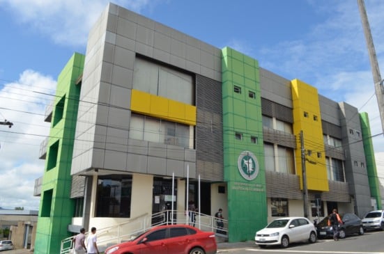 O atendimento é direcionado a situações que demandam providências imediatas, como aquelas relacionadas à restrição de liberdade ou à possibilidade de perda de direitos. (Fotos: Divulgação)