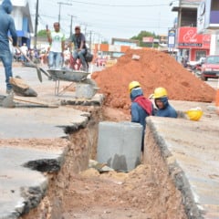 Obras da Caer de saneamento básico não são percebidas visualmente por estarem embaixo do asfalto, mas garantem saúde e qualidade de vida (Foto: Charles Bispo/Seinf)