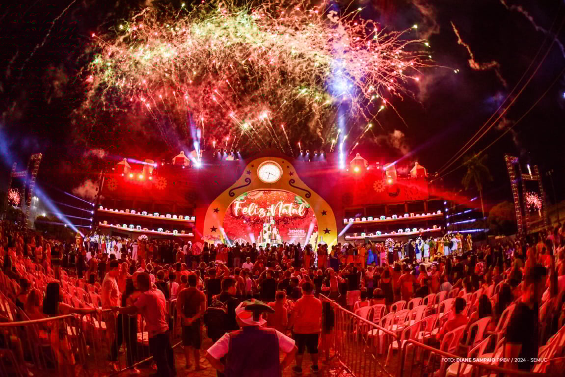 Criado para celebrar o período natalino com música, dança e encenações, o espetáculo deste ano é inspirado em grandes óperas. (Foto: Diane Sampaio)