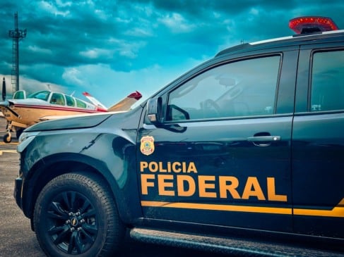 Polícia Federal em ação no aeroporto de Boa Vista (Foto: PF)