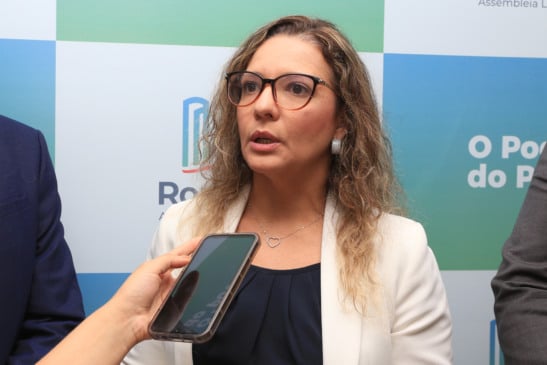 Rochele Tavora Minotto, coordenadora local  mutirão e o o deputado estadual (Foto: Nilzete Franco/FolhaBV).