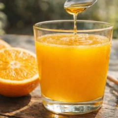 O truque com laranja e mel que ajuda na recupera&ccedil;&atilde;o depois de noites mal dormidas