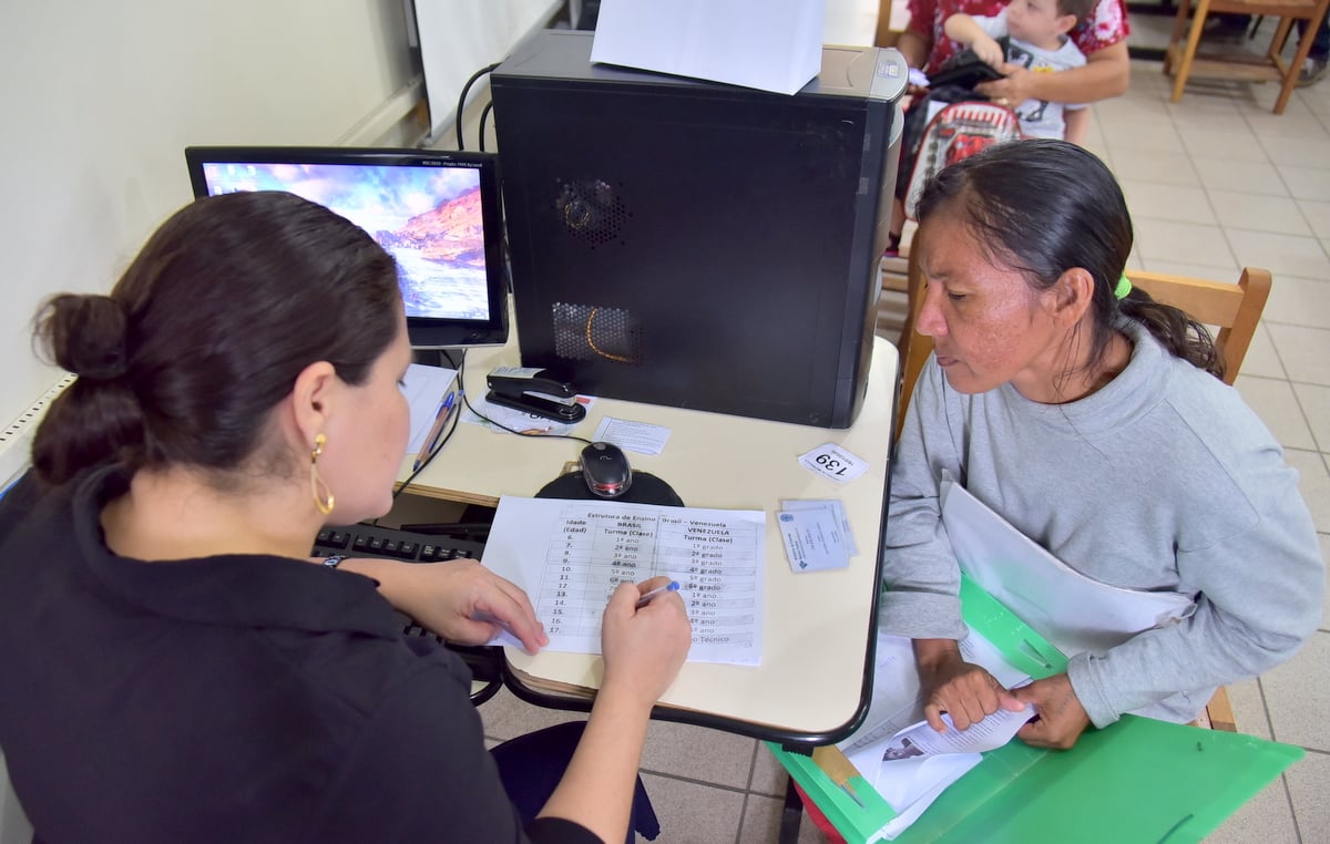 Os interessados devem procurar a escola estadual mais próxima que oferte a modalidade, onde poderão consultar horários, turmas e a documentação necessária para inscrição. (Foto: Ascom/Seed) Os interessados devem procurar a escola estadual mais próxima que oferte a modalidade, onde poderão consultar horários, turmas e a documentação necessária para inscrição. (Foto: Ascom/Seed)