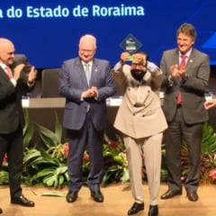 O presidente do Poder Judiciário de Roraima, desembargador Leonardo Cupello, recebeu o troféu  (Foto: NUCRI/TJRR)