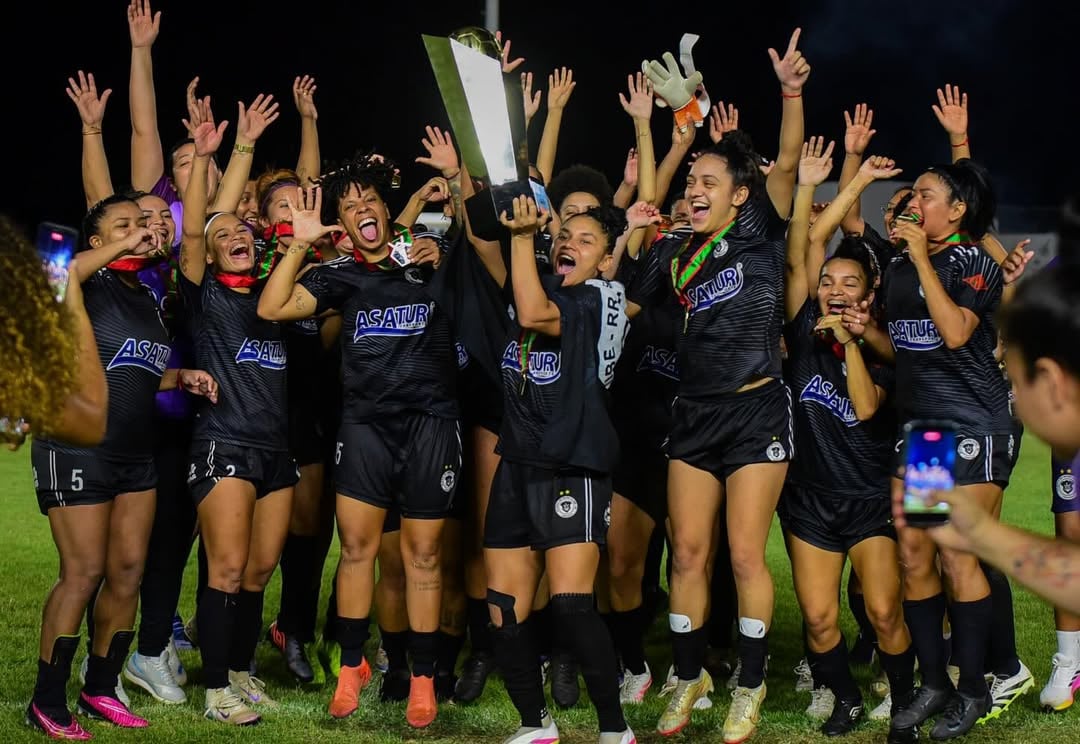 Rio Negro vence São Raimundo e conquista o Campeonato Roraimense Feminino. (Foto: Reprodução/Instagram/@rionegrofemininorr) Rio Negro vence São Raimundo e conquista o Campeonato Roraimense Feminino. (Foto: Reprodução/Instagram/@rionegrofemininorr)