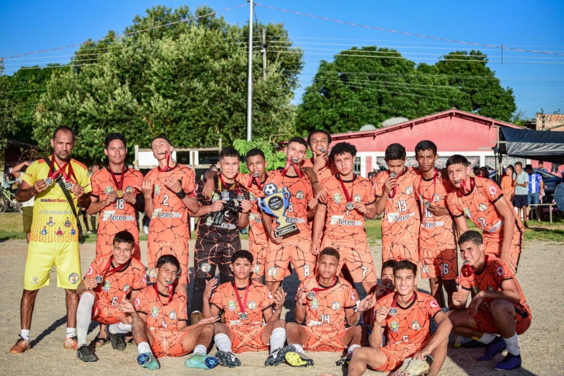 Projeto Social desenvolve atividades de futebol para jovens de baixa renda. (Foto: ASCOM/Projeto Tradição) Projeto Social desenvolve atividades de futebol para jovens de baixa renda. (Foto: ASCOM/Projeto Tradição)
