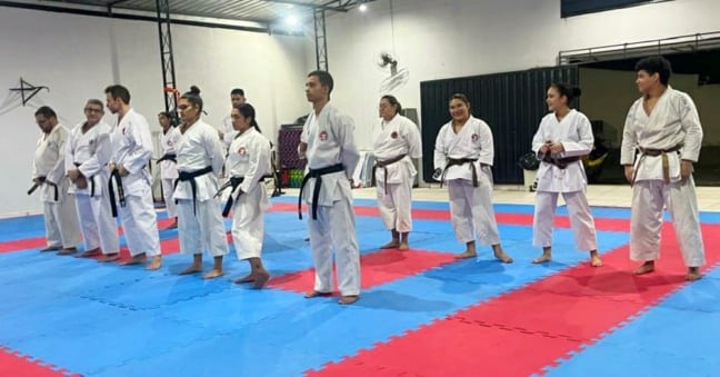 11 karatecas passam por exames de faixa preta. (Foto: Divulgação)