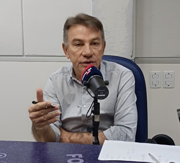 Governador de Roraima, Antonio Denarium em entrevista ao Agenda da Semana. (Foto: Rádio Folha).