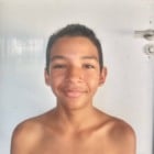 Fam&iacute;lia pede ajuda para localizar menino de 12 anos desaparecido