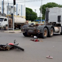 Pauta sobre acidentes de trânsito e a síndrome de paralisia que acomete as autoridades