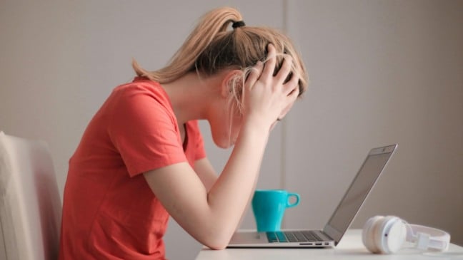 Estudos recentes mostram que a irritabilidade exagerada vai além do mau humor ocasional (Foto: Reprodução)