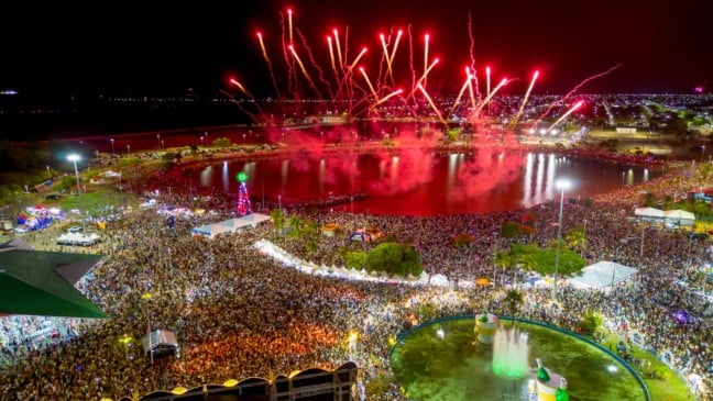 Vista aérea do Parque Anauá durante a queima de fogos de artifício (Foto: William Roth/Secom-RR)
