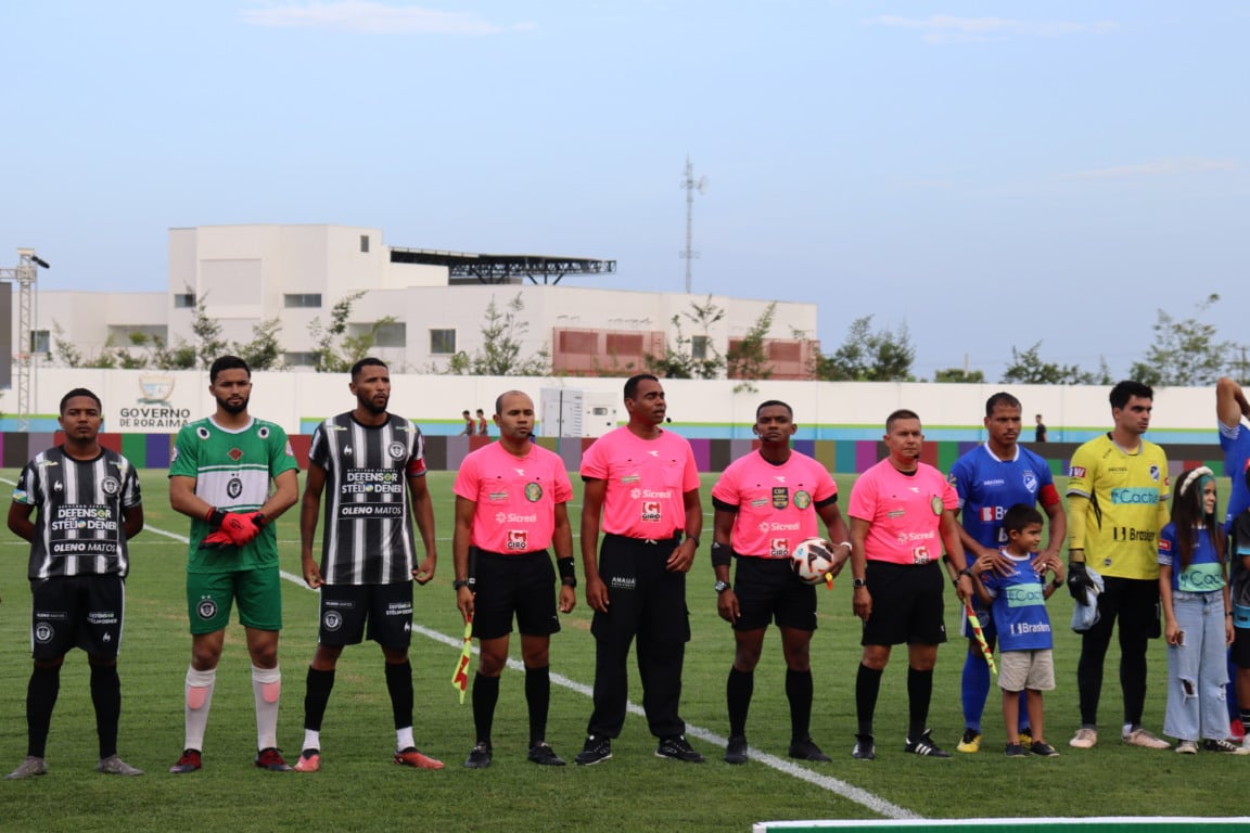 Apagão, paralisação e polêmica marcam vitória do São Raimundo sobre o Rio Negro Apagão, paralisação e polêmica marcam vitória do São Raimundo sobre o Rio Negro