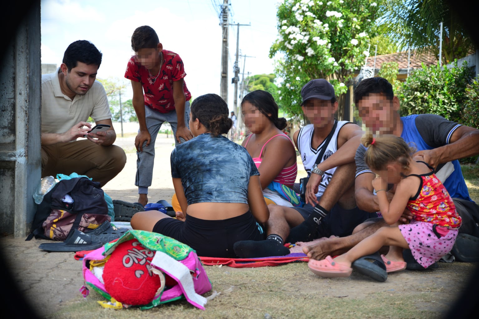 Migrantes venezuelanos celebram queda de Maduro nas ruas de Boa Vista (Foto: Nilzete Franco/FolhaBV) Migrantes venezuelanos celebram queda de Maduro nas ruas de Boa Vista (Foto: Nilzete Franco/FolhaBV)