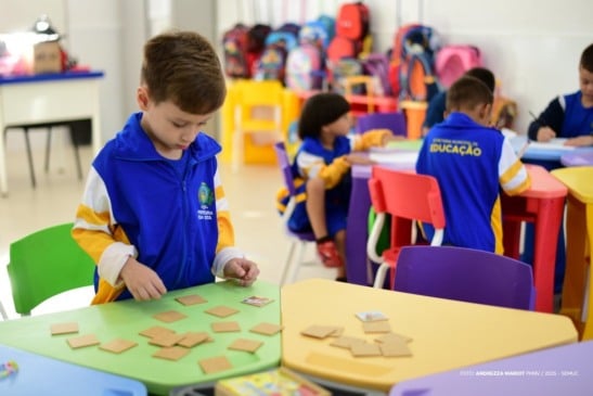 Prefeitura inicia convocação de crianças para preencher vagas em creches; confira prazos