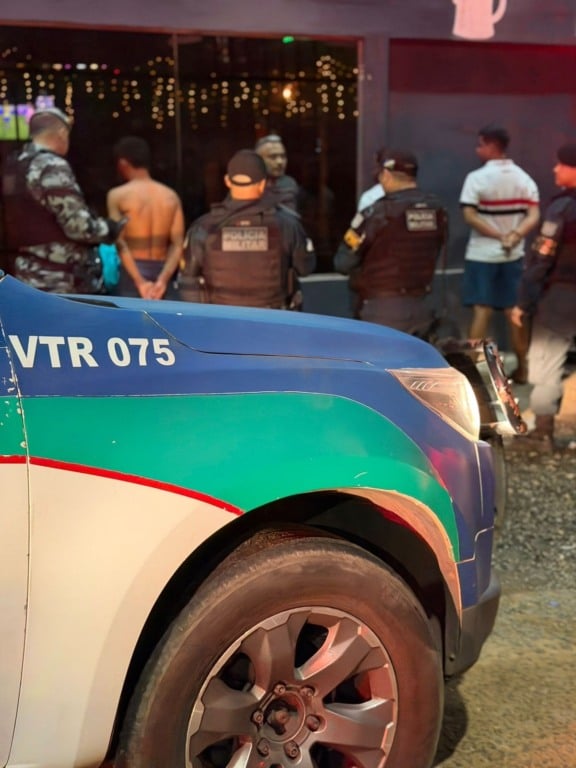 Policiamento foi reforçado em bairros com maior demanda operacional, com abordagens e presença ostensiva. (Foto: Divulgação)