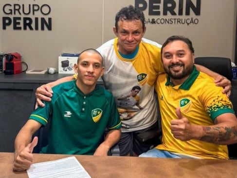 Leandro Germano assinou seu primeiro contrato profissional com o Monte Roraima. (Foto: Reprodução/Instagram/@monteroraimafutebol)