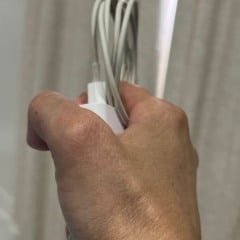 Crian&ccedil;a de tr&ecirc;s anos foi agredida com cabo de carregador - Foto Ilustrativa: Juliana Mour&atilde;o/FolhaBV