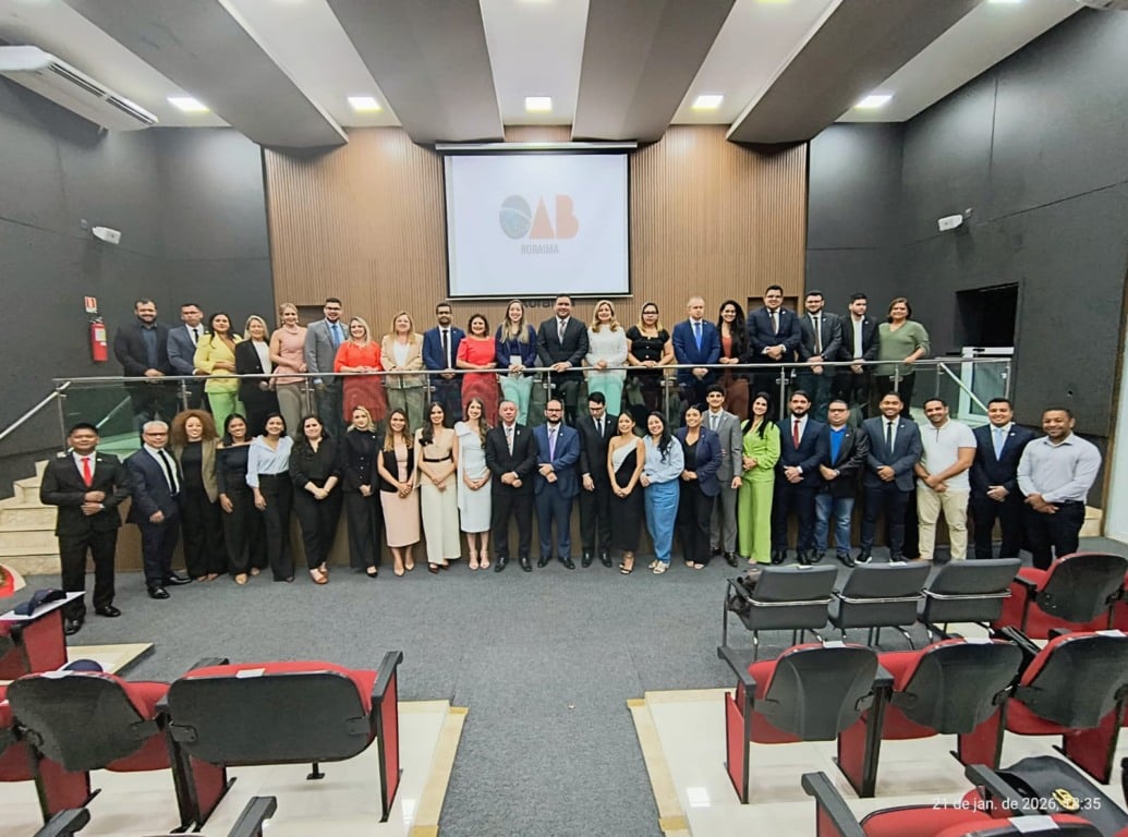 Presidente Ednaldo Vidal faz primeira entrega de carteiras do ano para 15 novos profissionais da Advocacia roraimense Presidente Ednaldo Vidal faz primeira entrega de carteiras do ano para 15 novos profissionais da Advocacia roraimense