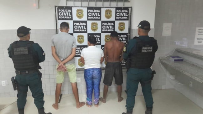 Três dos suspeitos presos por envolvimento com o crime (Foto: Divulgação)