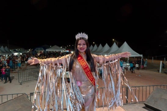 A estudante Alice Gabriele Melquior, de 17 anos, conquistou a coroa de Rainha do Festejo de São Sebastião em Uiramutã (Foto: Divulgação)