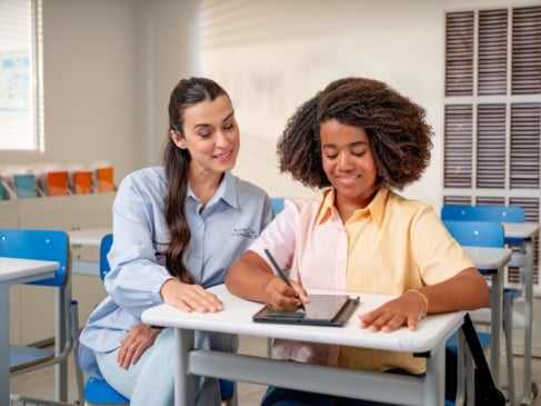 Cusos de preparo estimulam a autonomia nos estudos e contribuem para o desenvolvimento de disciplina, organização e independência intelectual. (Foto: Divulgação)