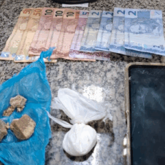 Material apreendido durante abordagem. (Foto: Divulga&ccedil;&atilde;o)