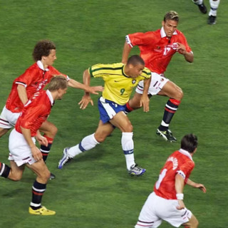 Brasil busca inédita vitória contra Noruega nas oitavas da Copa