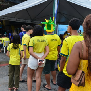 Torcida em Boa Vista vibra com Brasil na Copa