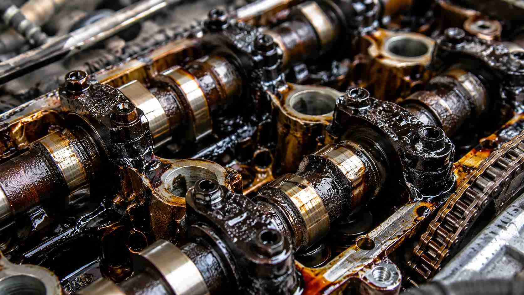 Óleo 5W30: Mito da universalidade compromete motores