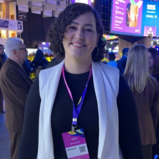 Empreendedora LGBTQIAPN+ de RR brilha em evento de comunicação