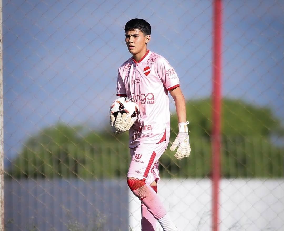 Goleiro roraimense Davi Medeiros segue como titular do Vila Nova-GO, semifinalista do Campeonato Goiano