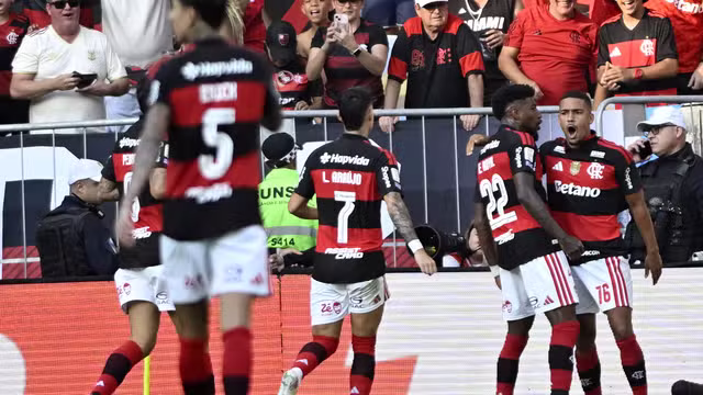 Flamengo goleia Botafogo e segue na perseguição ao líder Palmeiras - QTU Questões do Universo
