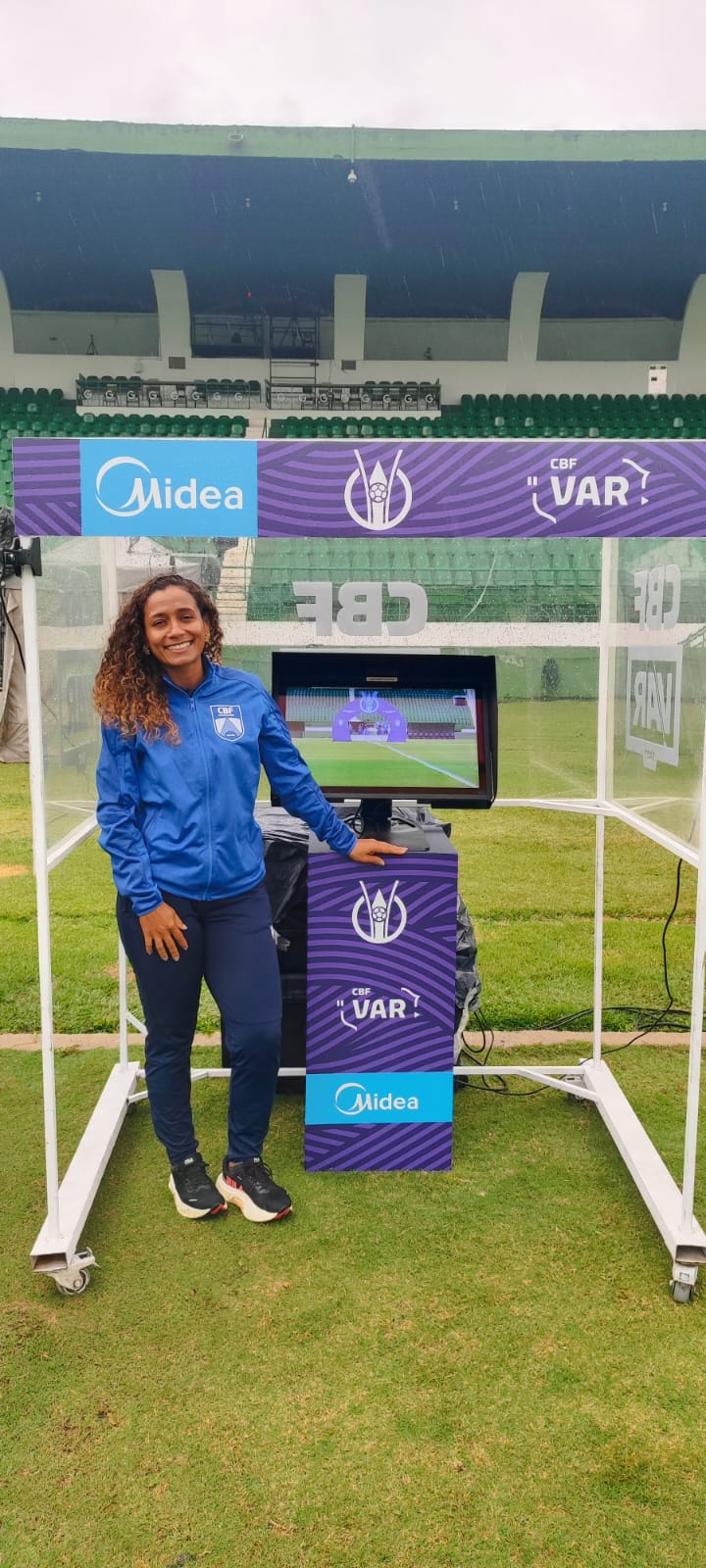 Soliane Oliveira coloca arbitragem macuxi pela primeira vez no mata-mata da elite do futebol brasileiro feminino