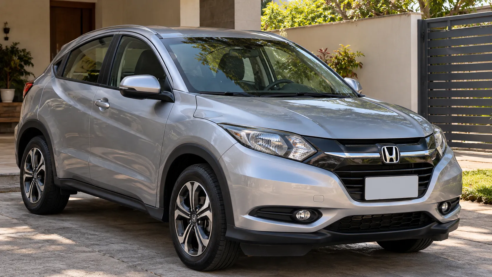 Honda HR-V EX 2018 por cerca de R$ 92 mil: quanto reservar para IPVA, seguro, pneus e troca de óleo do SUV com bancos versáteis para alternar passageiros e volumes maiores