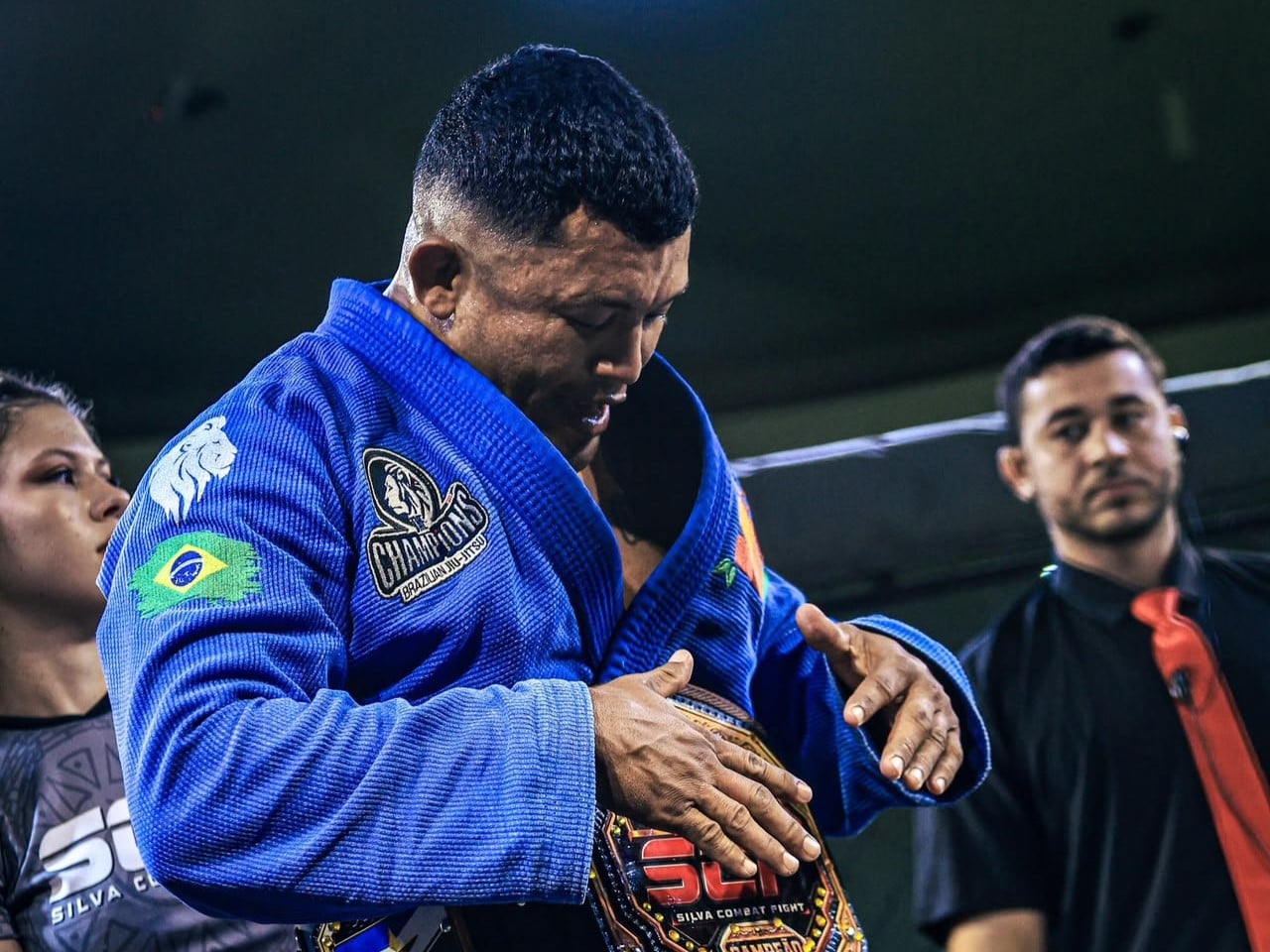 Professor de jiu-jítsu vence por finalização e conquista cinturão em Roraima