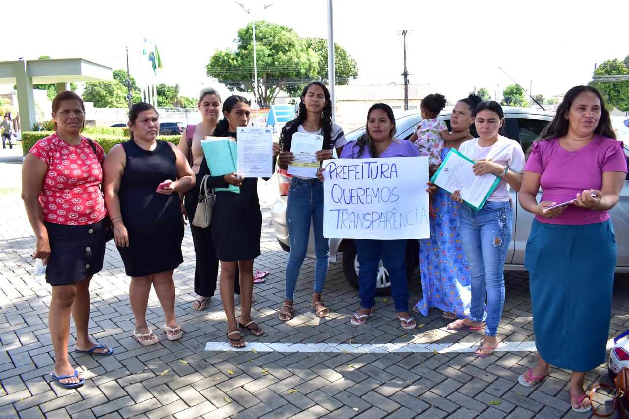 Mulheres vão a sede da Prefeitura questionar critérios de seleção do Minha Casa, Minha vida