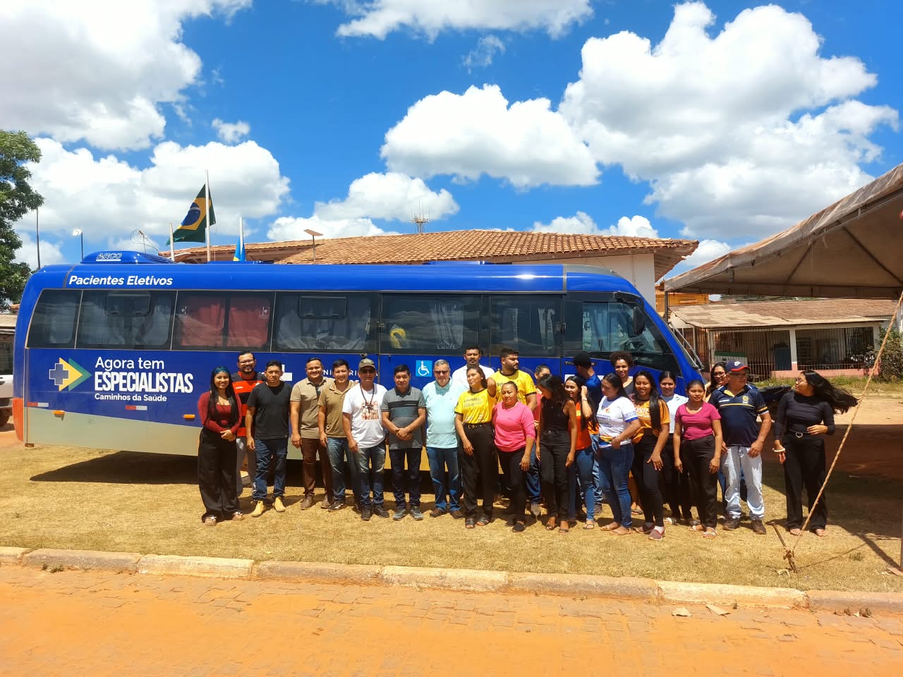 Uiramutã recebe micro-ônibus para transporte de pacientes