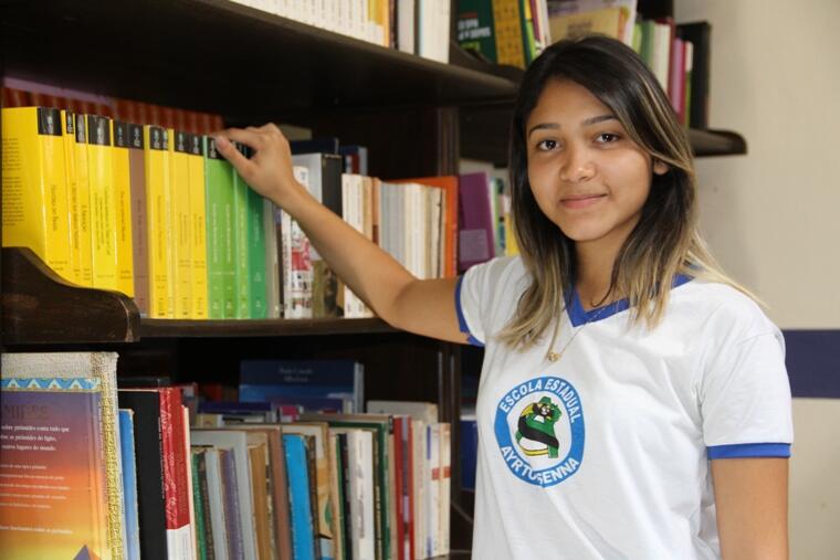 Estudante conta que a nota foi resultado de muita leitura (Foto: Valdecir Silva)