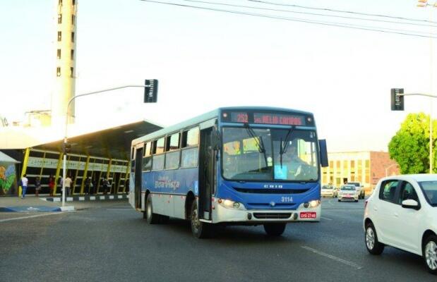 Nesta segunda-feira, 20, os ônibus circularão com 85% da frota, das 6h à meia noite (Foto: Nilzete Franco/FolhaBV)