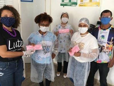 As máscaras foram produzidas por costureiras do Movimento de Quadrilheiros com insumos doados por servidores do IFRR (Foto: Divulgação)