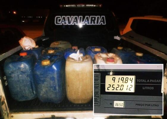 Os galões foram levados ao 5° Distrito Policial (Foto: Aldenio Soares)