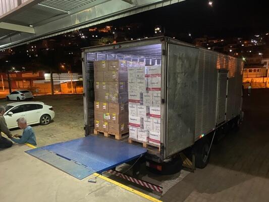 57 pallets de medicamentos estão armazenadas no aeroporto de Guarulhos, em São Paulo, e devem chegar na próxima semana (Foto: Divulgação)
