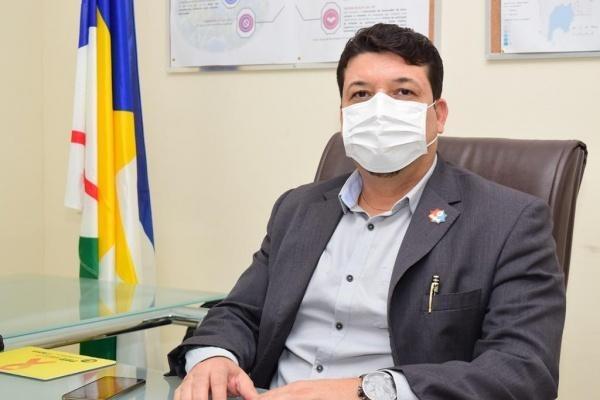 Olivan Júnior está em isolamento social por ter contraído coronavírus (Foto: Nilzete Franco/Folha BV)