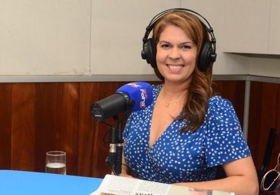 O Quem é Quem é apresentado pela radialista Cida Lacerda (Foto: Nilzete Franco/FolhaBV)