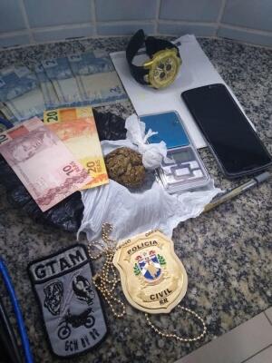 Material apreendido com o suspeito durante a abordagem - Foto: Divulgação