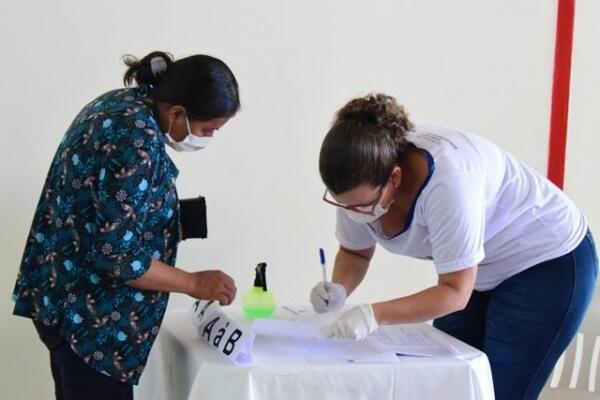A entrega dos cartões teve início na última quinta-feira, 2 (Foto: Nilzete Franco/FolhaBV)
